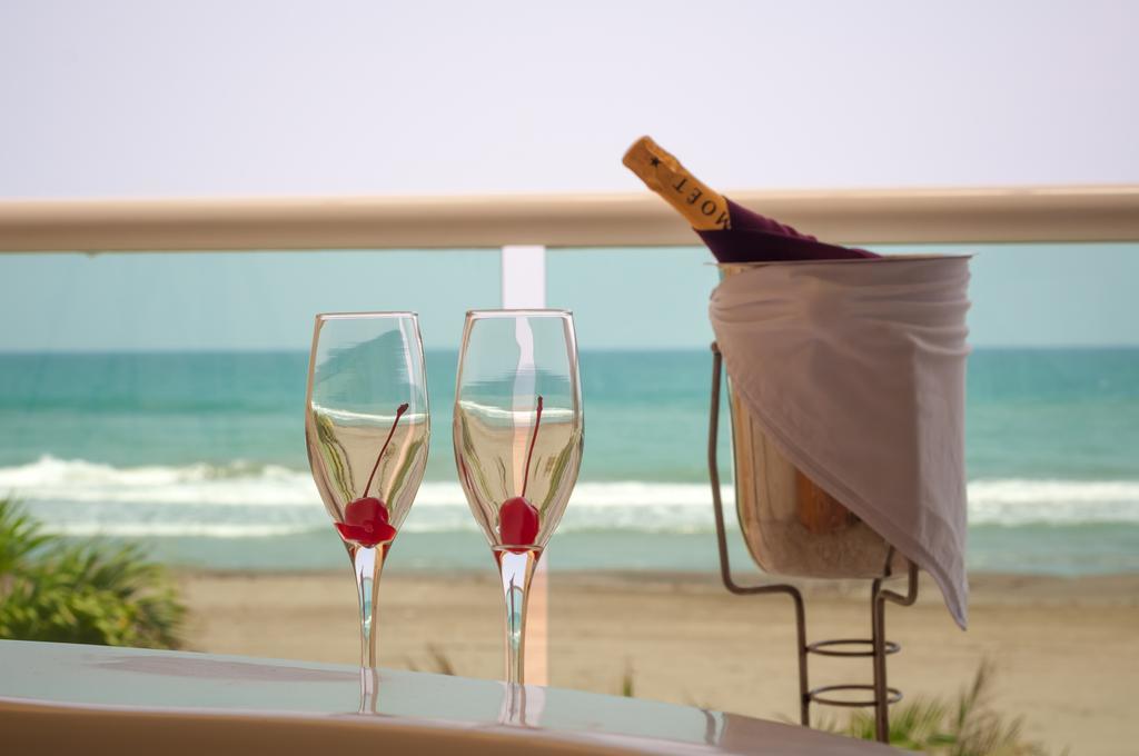 Artisan Playa Esmeralda Family Beach Hotel Playa Chachalacas Екстериор снимка